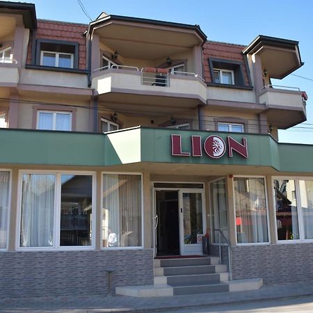 Garni Hotel Lion Ягодина Екстер'єр фото
