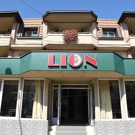 Garni Hotel Lion Ягодина Екстер'єр фото