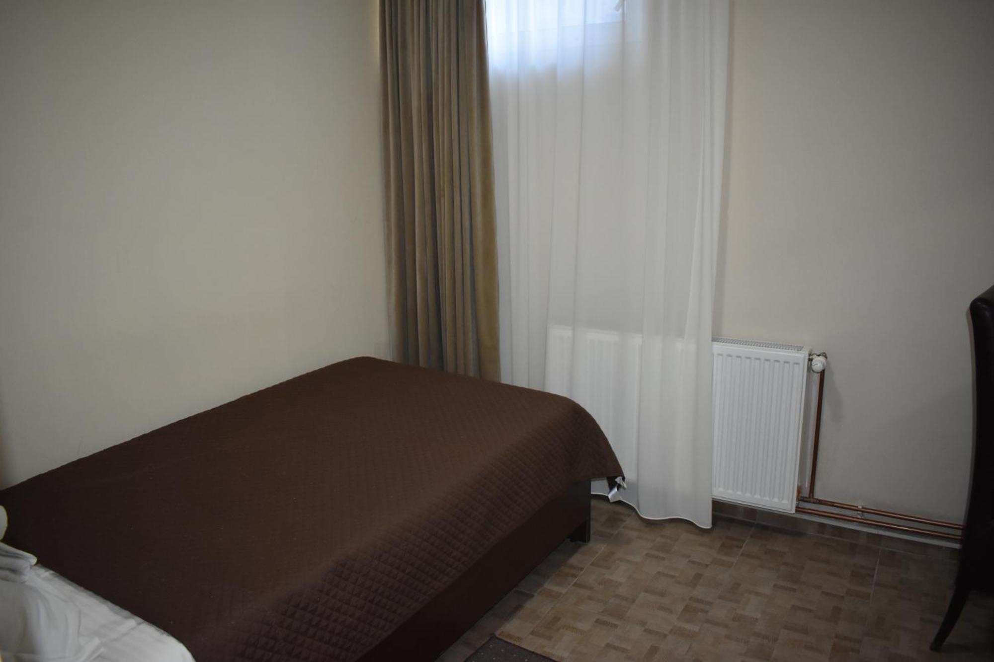 Garni Hotel Lion Ягодина Екстер'єр фото