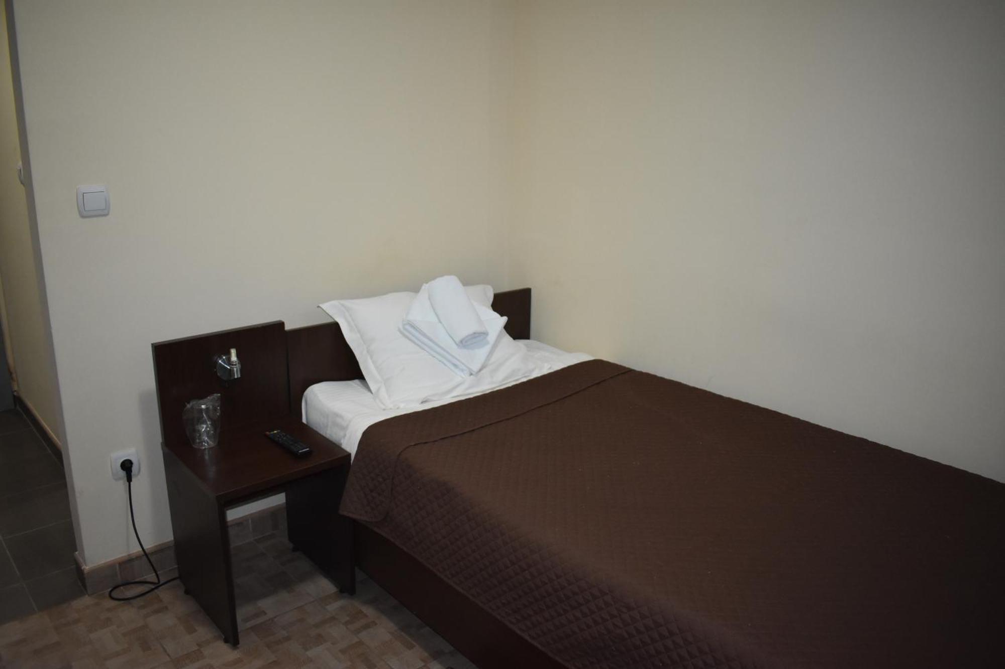 Garni Hotel Lion Ягодина Екстер'єр фото