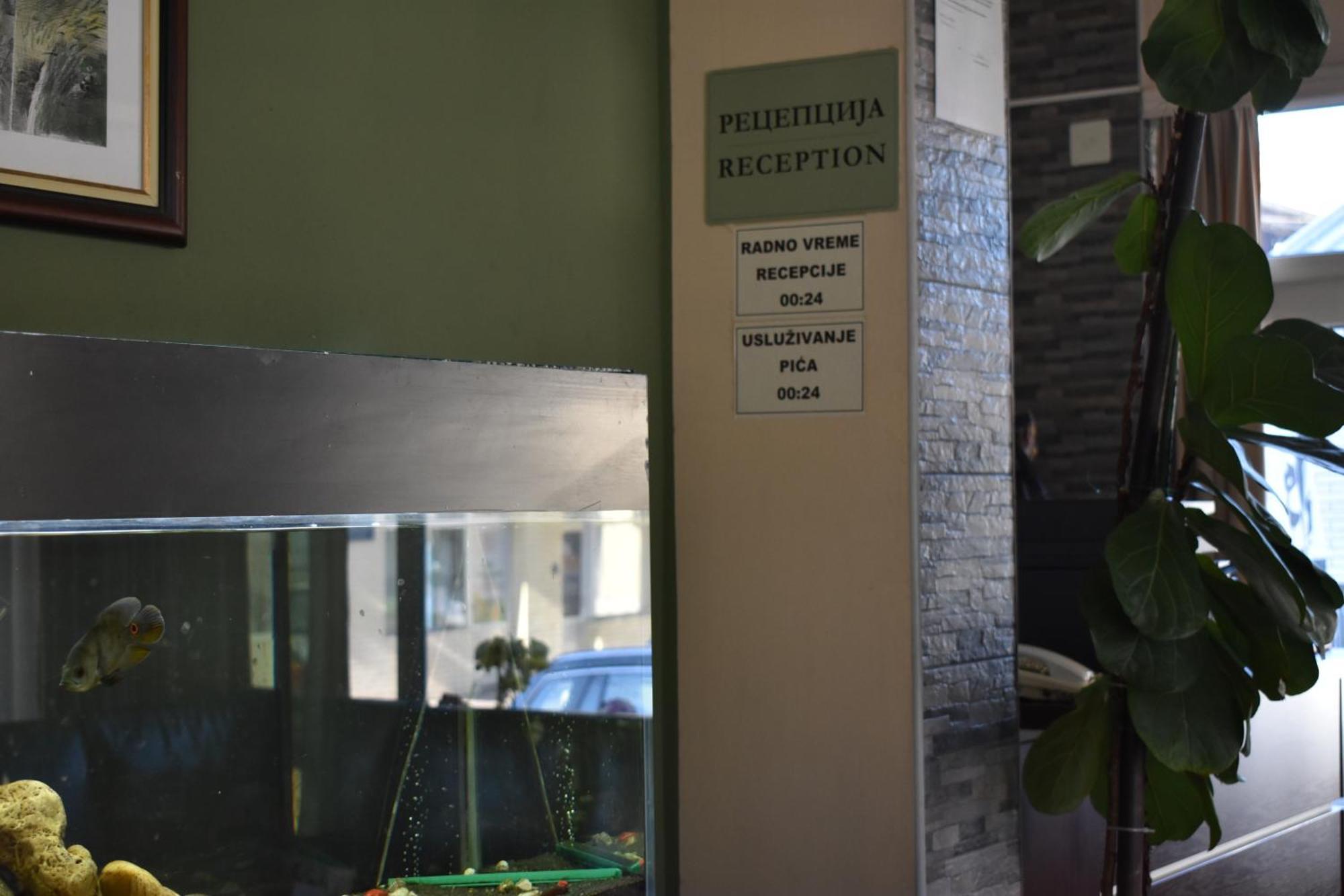 Garni Hotel Lion Ягодина Екстер'єр фото