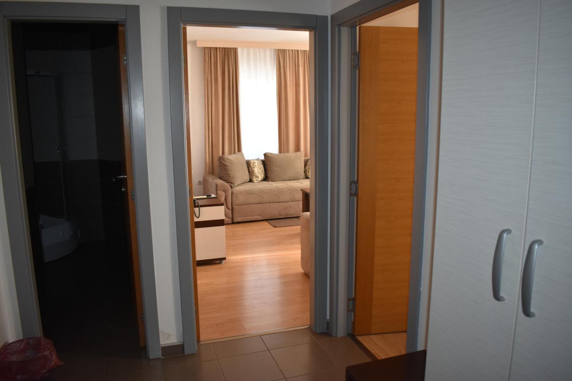 Garni Hotel Lion Ягодина Екстер'єр фото