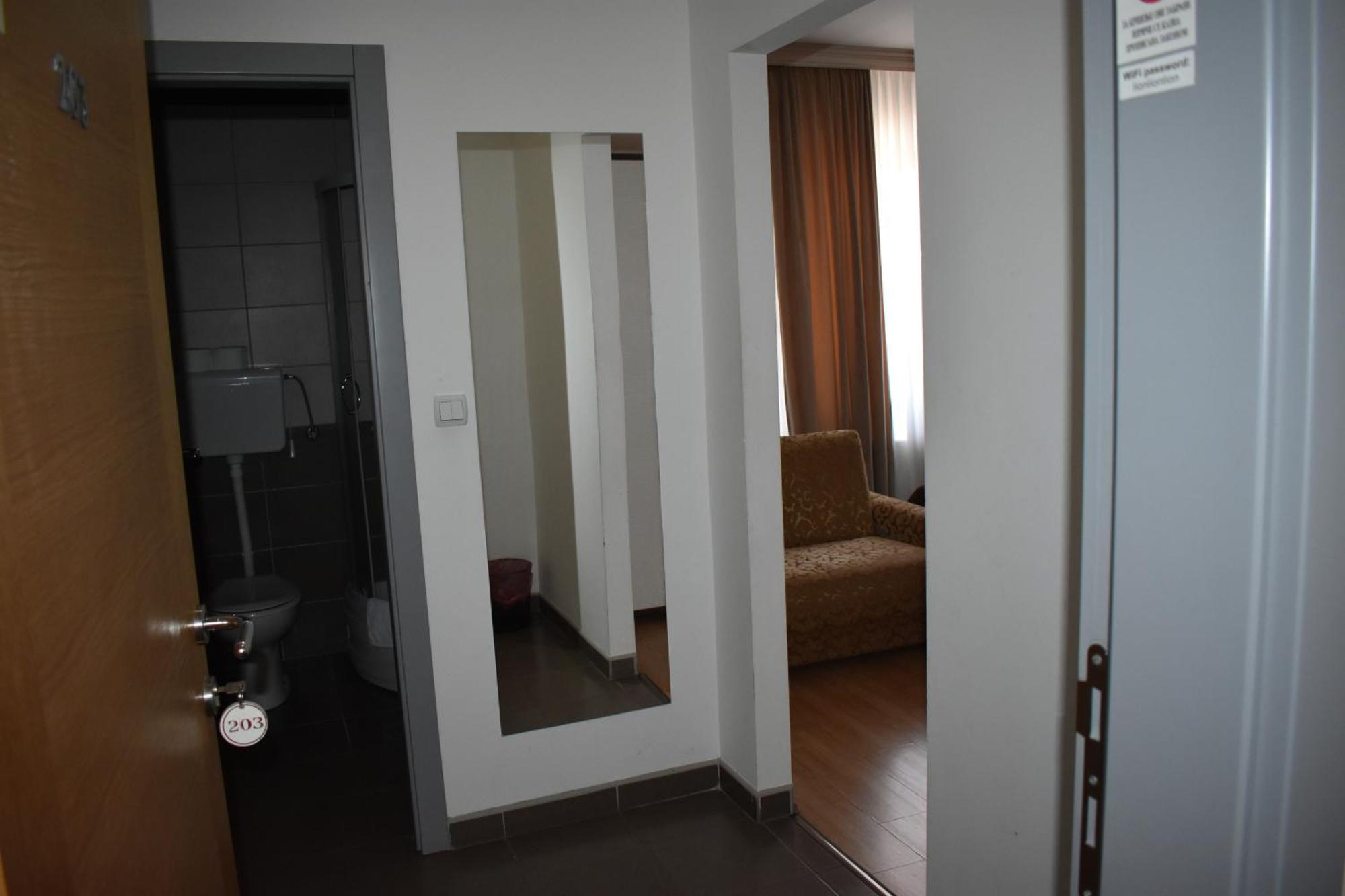 Garni Hotel Lion Ягодина Екстер'єр фото