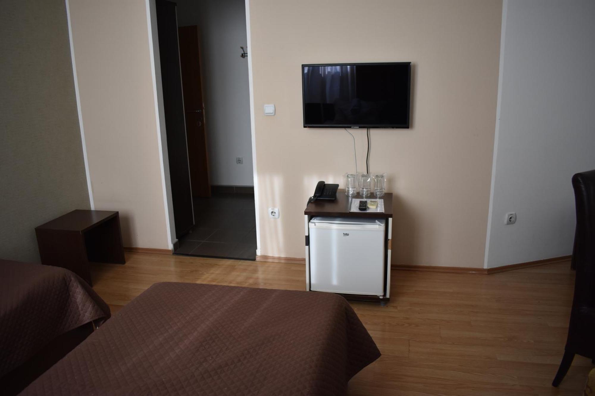 Garni Hotel Lion Ягодина Екстер'єр фото